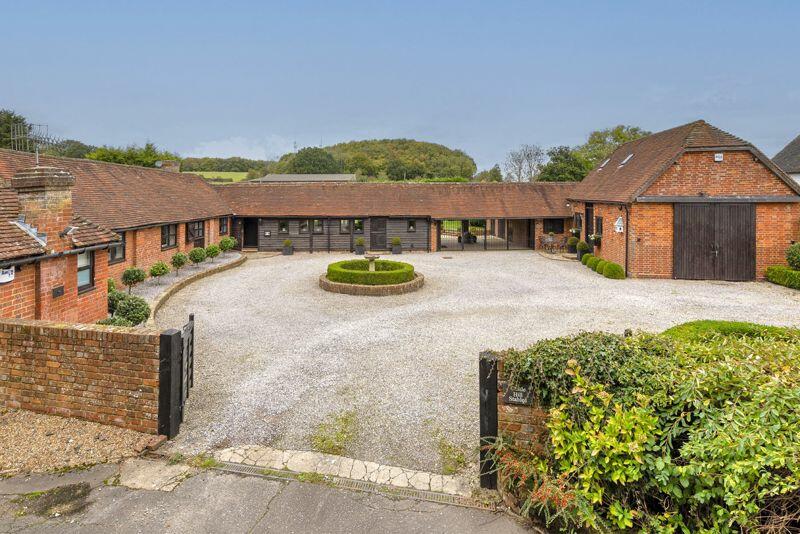 4 bedroom detached house for sale in Pembury Road, Tonbridge, TN11 0QG, TN11