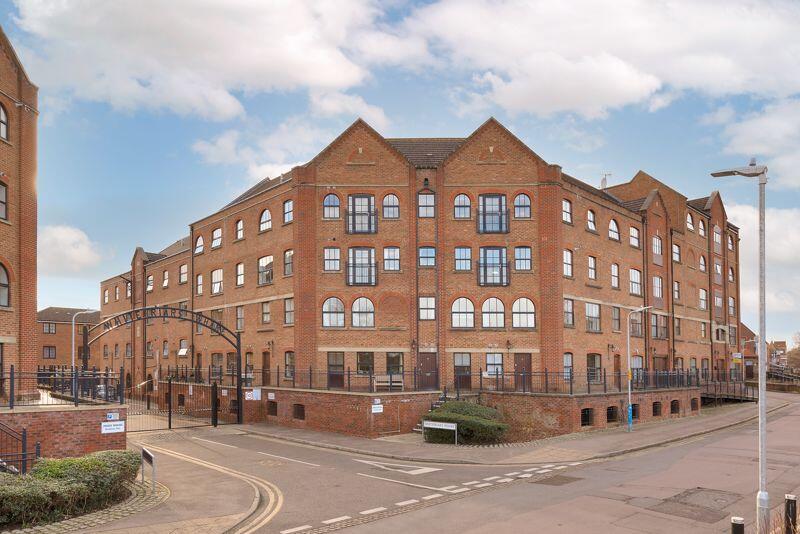 Main image of property: Whitefriars Wharf, Tonbridge, TN9 1QR
