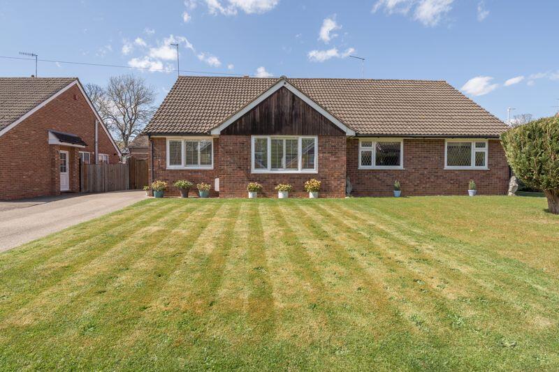 Main image of property: Hopgarden Road, Tonbridge, TN10 4QS