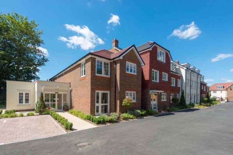 Main image of property: St Giles Lodge, Shipbourne Road, Tonbridge, TN10 3DJ
