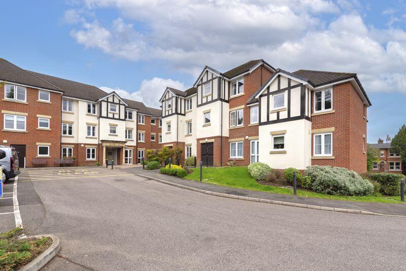 Main image of property: Ground Floor - Garden Flat - Castle Court, Hadlow Road, Tonbridge, TN9 1QU