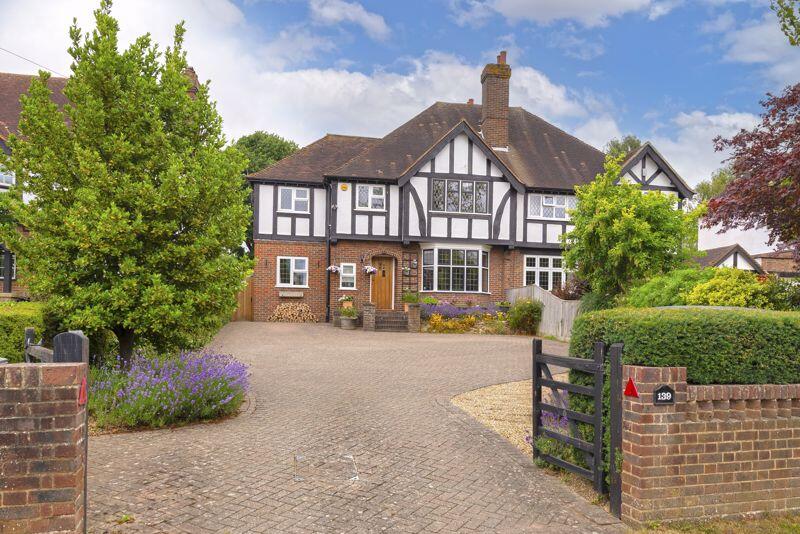Main image of property: Hadlow Road, Tonbridge, TN9 1QE