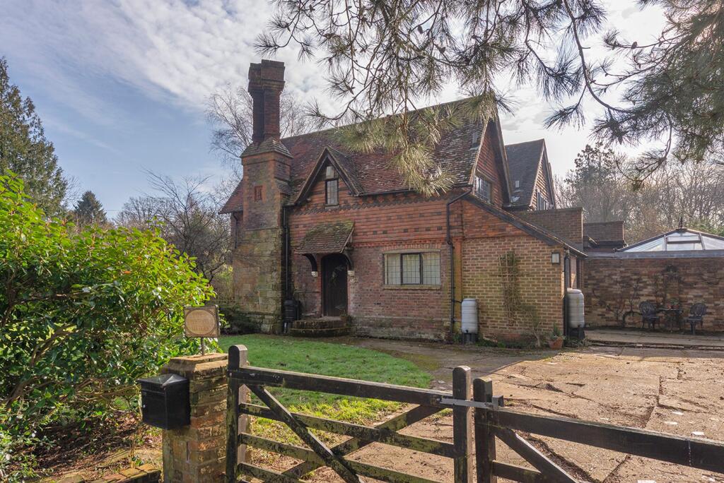 Main image of property: Penshurst Road, Leigh, TN11