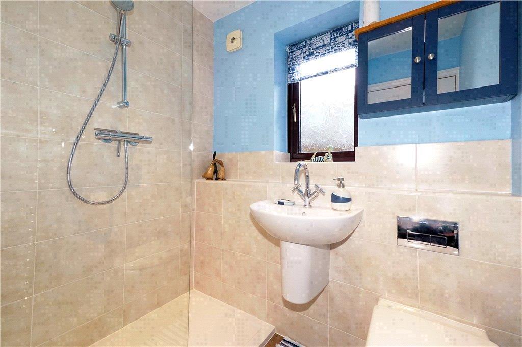 3 bedroom semidetached house for sale in Carleton Avenue, Skipton