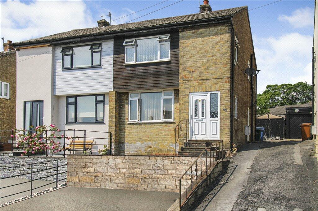 3 bedroom semidetached house for sale in Windsor Avenue, Skipton, North Yorkshire, BD23