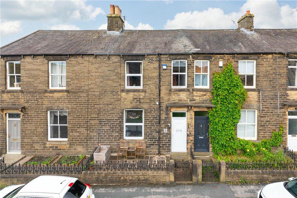 3 bedroom terraced house for sale in Oxford Terrace, Carleton, Skipton
