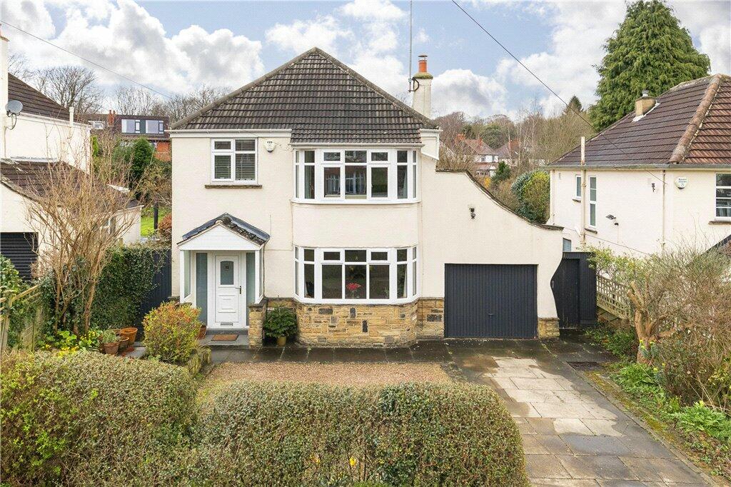 4 bedroom detached house for sale in Becketts Park Drive, Leeds, LS6