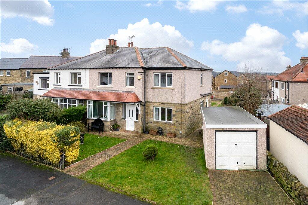 5 bedroom semidetached house for sale in Lens Drive, Baildon, West