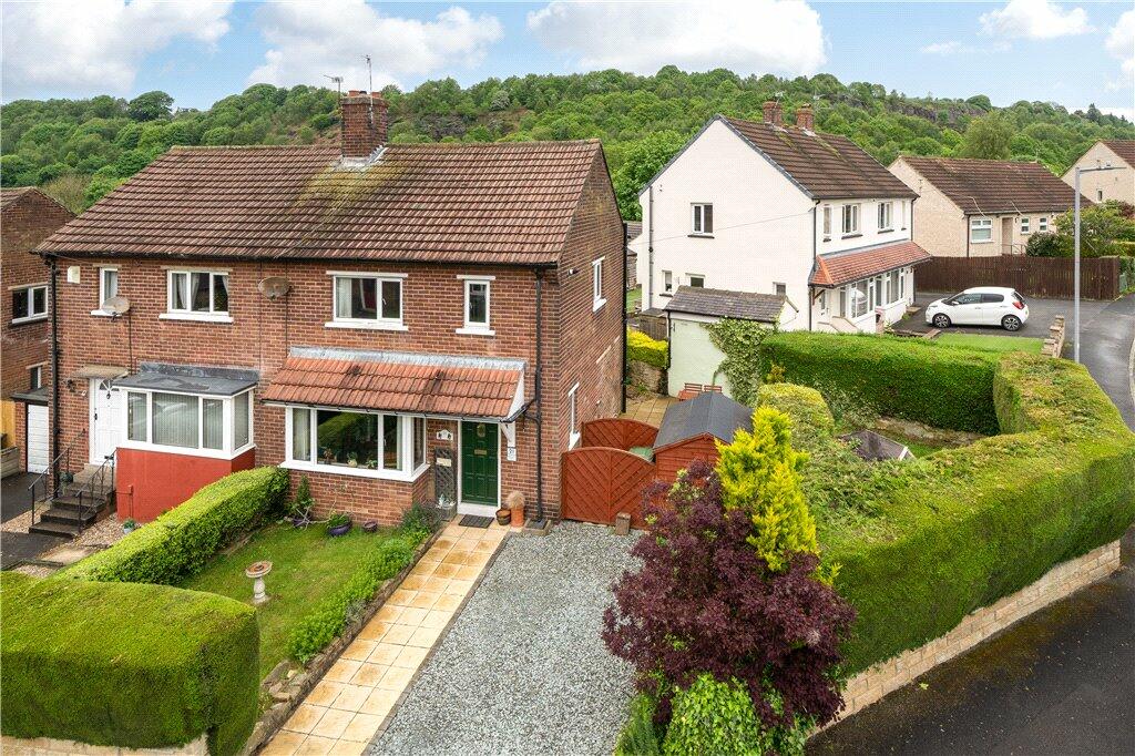 2 bedroom semidetached house for sale in Central Avenue, Baildon