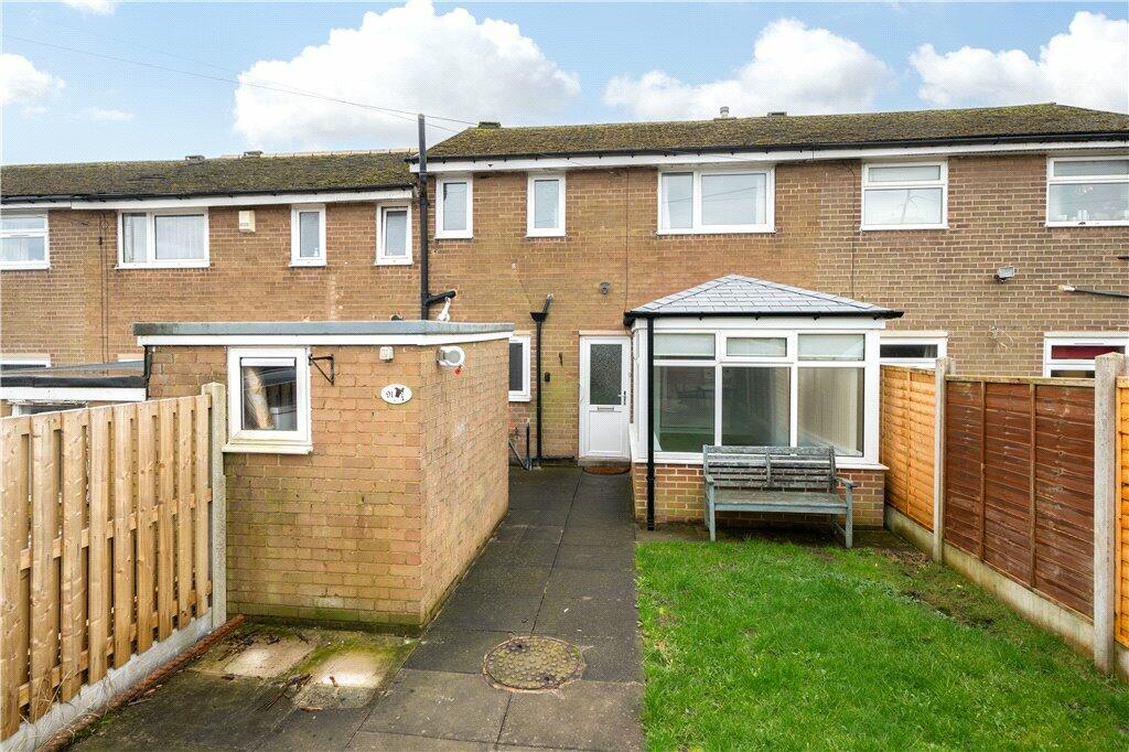 3 bedroom terraced house for sale in Greenlea Avenue, Yeadon, Leeds