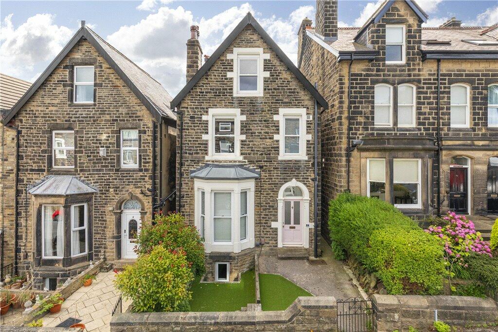 3 bedroom apartment for sale in Tivoli Place, Ilkley, West Yorkshire, LS29