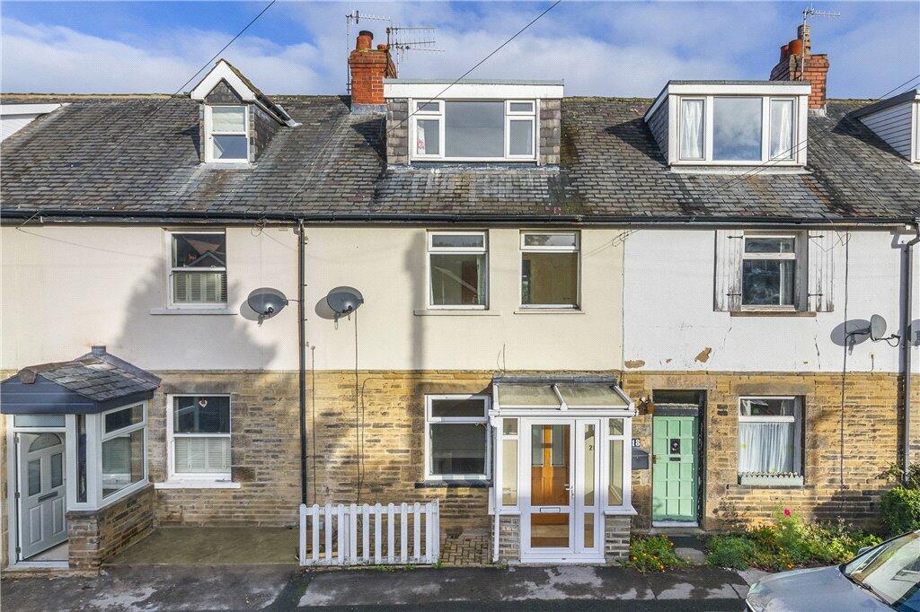 3 bedroom terraced house for sale in St. Johns Road, Ilkley, West