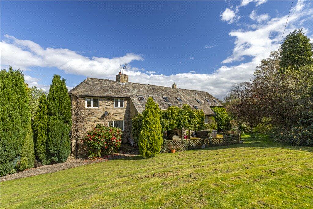 6 bedroom detached house for sale in Ben Rhydding Drive, Ilkley, West