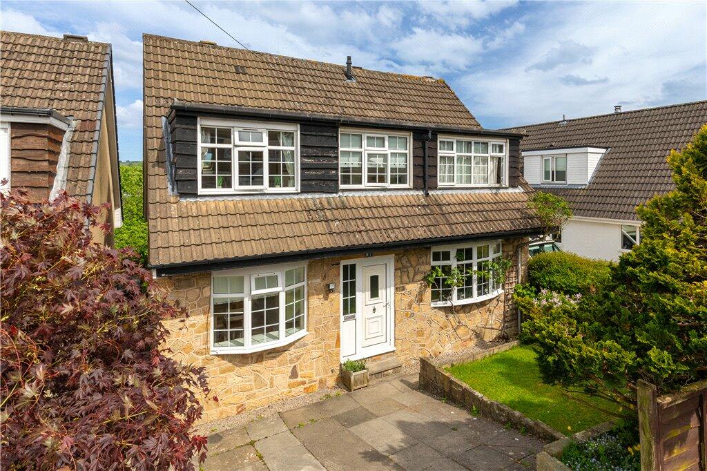 4 bedroom detached house for sale in St. Michaels Way, Addingham