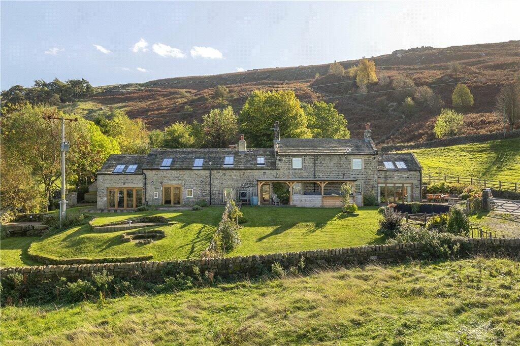 7 bedroom detached house for sale in Moorside Lane, Addingham, Ilkley