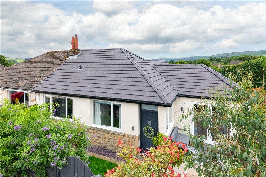 3 bedroom bungalow for sale in Moor Park Drive, Addingham, Ilkley, West