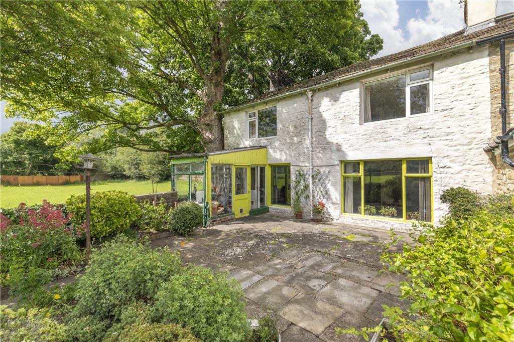 3 bedroom end of terrace house for sale in Low Mill Lane, Addingham