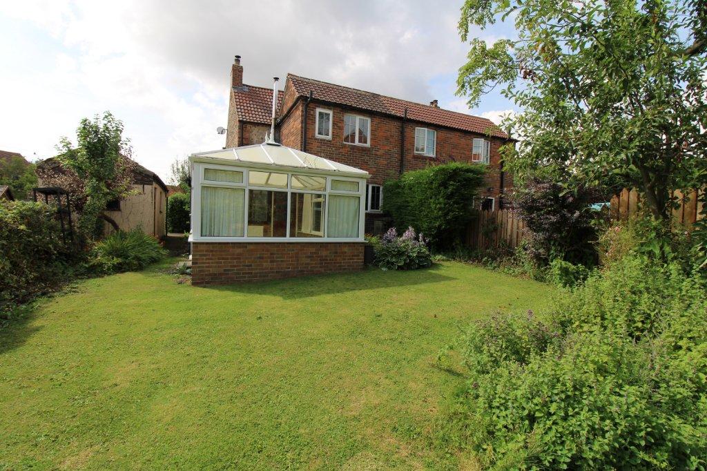3 bedroom semidetached house for sale in Flaxby, Knaresborough, North Yorkshire, HG5