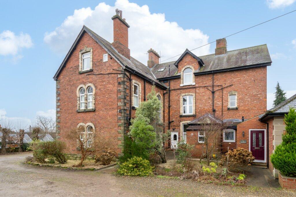 2 bedroom apartment for sale in Charlton Manor Drive, Knaresborough, HG5