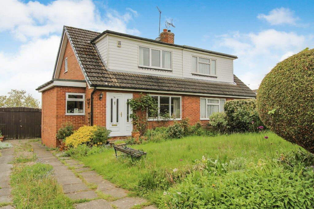 3 bedroom semidetached house for sale in Manor Drive, Knaresborough, HG5