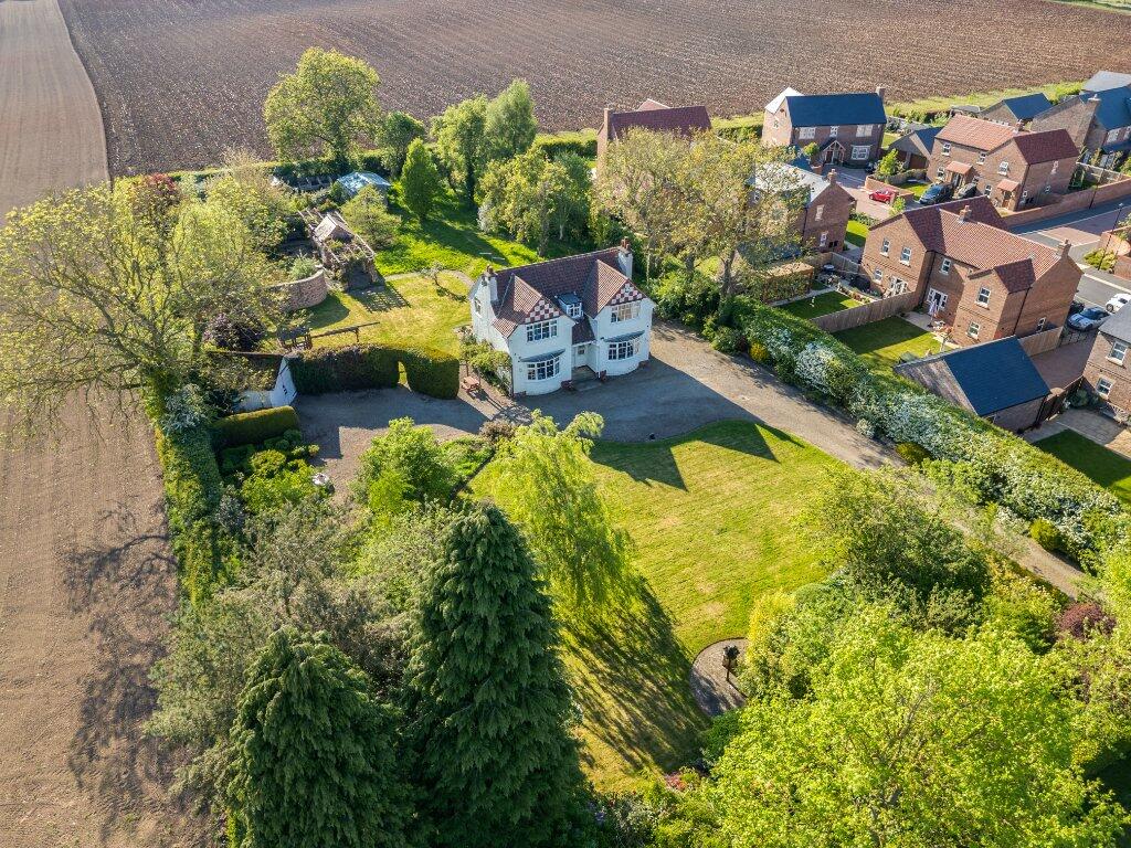 Main image of property: Harrogate Road, Ferrensby, Knaresborough, North Yorkshire, HG5