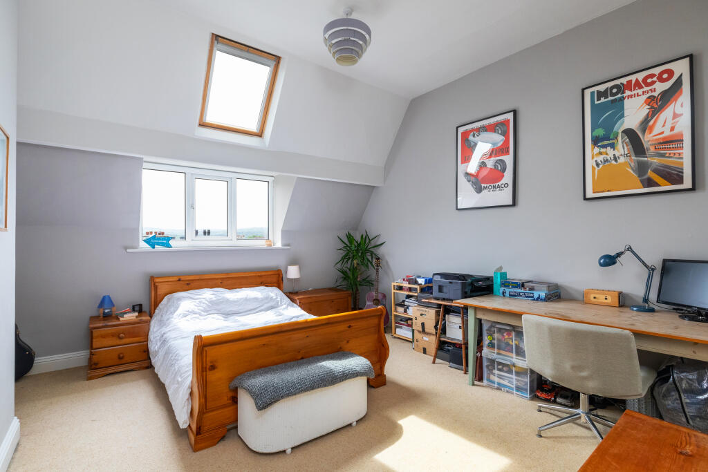 Additional property image - Hall Bank Drive, Bingley, West Yorkshire, BD16