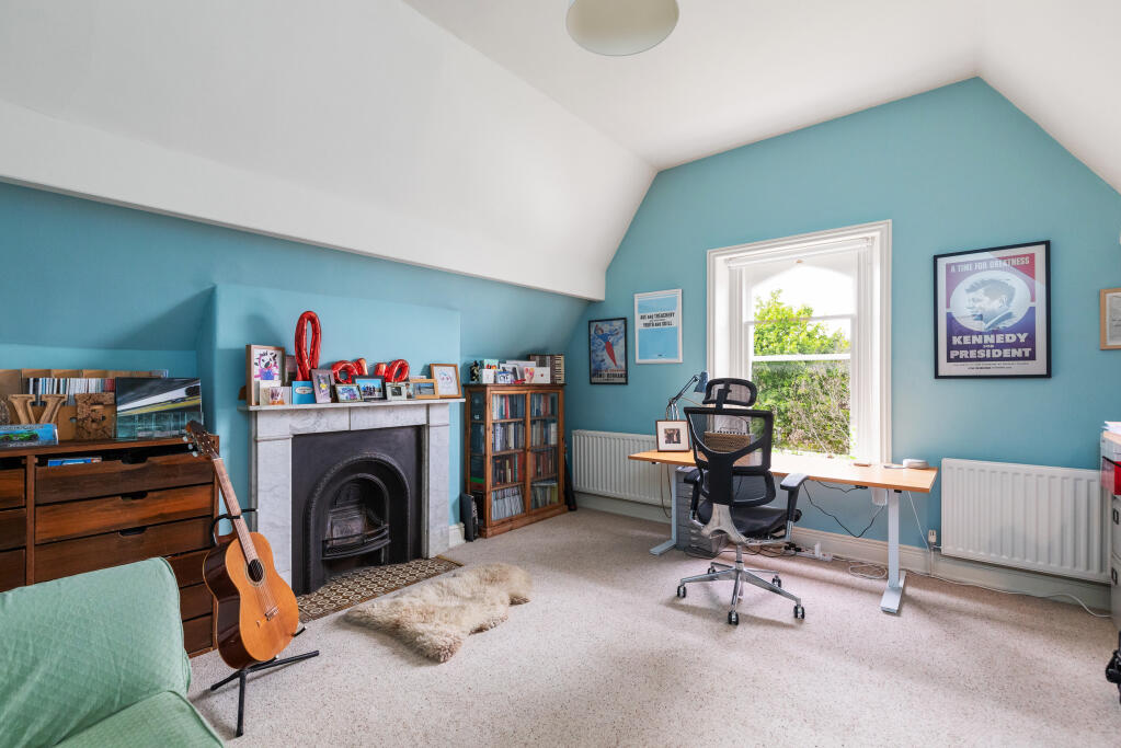 Additional property image - Hall Bank Drive, Bingley, West Yorkshire, BD16