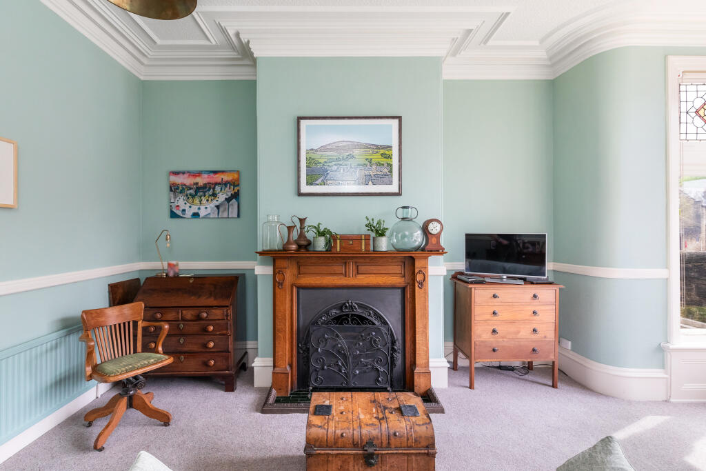 Additional property image - Hall Bank Drive, Bingley, West Yorkshire, BD16