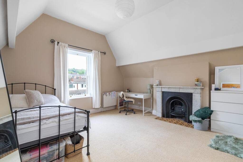Additional property image - Hall Bank Drive, Bingley, West Yorkshire, BD16