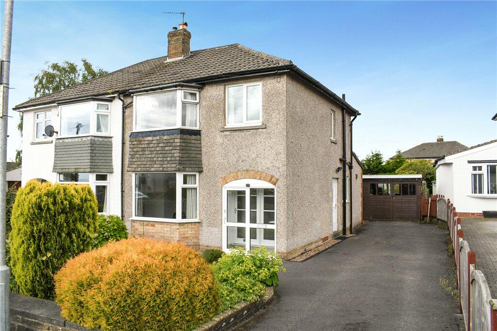 3 bedroom semidetached house for sale in Heaton Drive, Eldwick