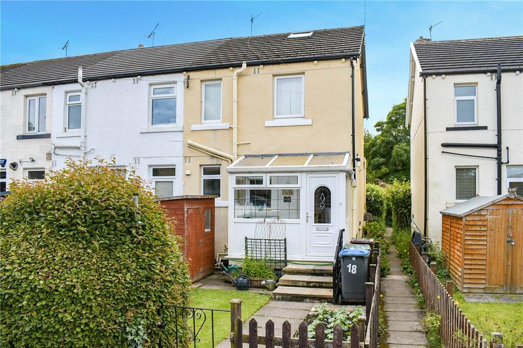 2 bedroom terraced house for sale in Ash Grove, Bingley, West Yorkshire