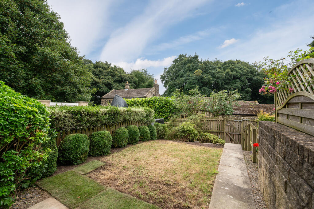 Additional property image - Swan Avenue, Gilstead, Bingley, West Yorkshire, BD16