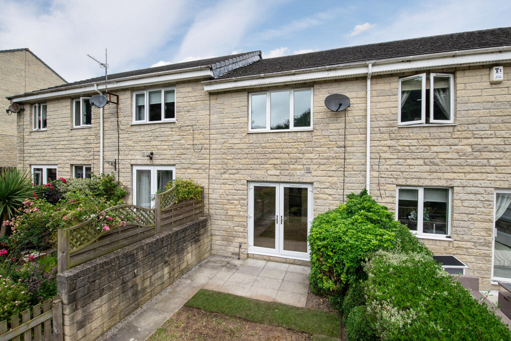 Additional property image - Swan Avenue, Gilstead, Bingley, West Yorkshire, BD16