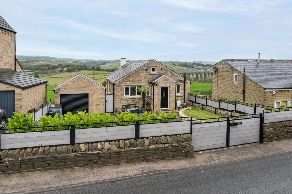 Additional property image - Harecroft, Wilsden, West Yorkshire, BD15