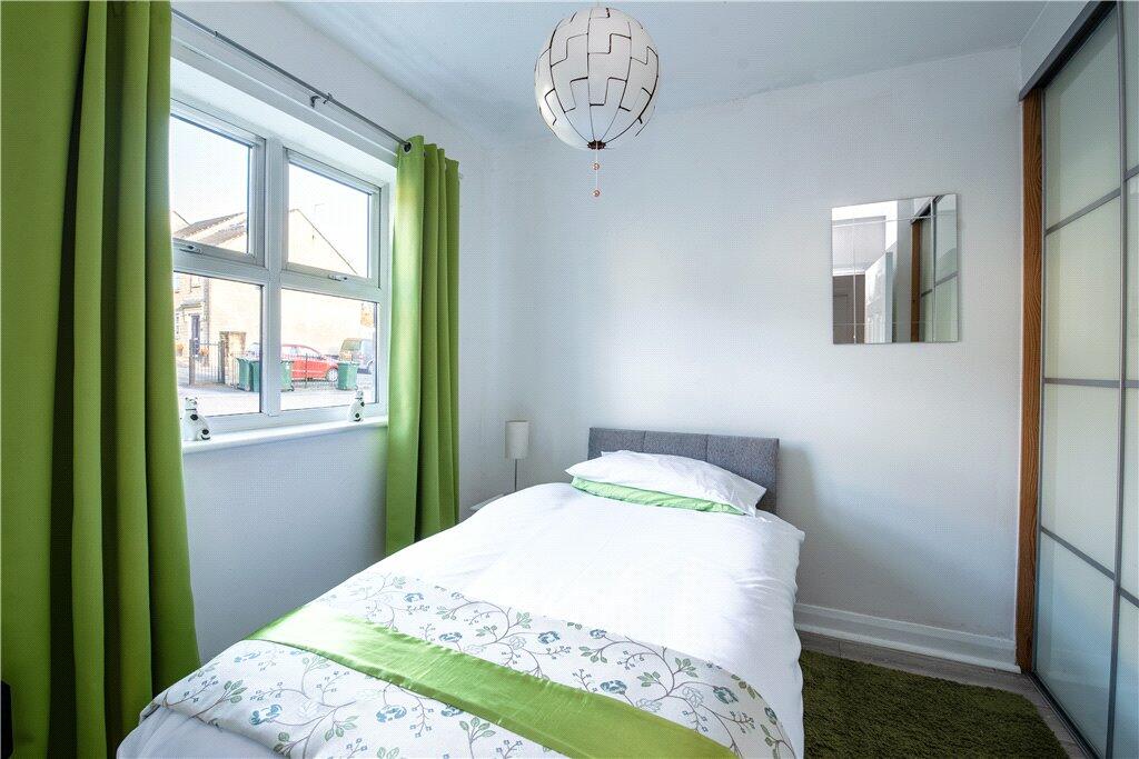 Additional property image - Swan Avenue, Gilstead, Bingley, West Yorkshire, BD16