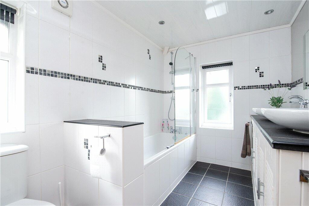 Additional property image - Villa Road, Bingley, West Yorkshire, BD16