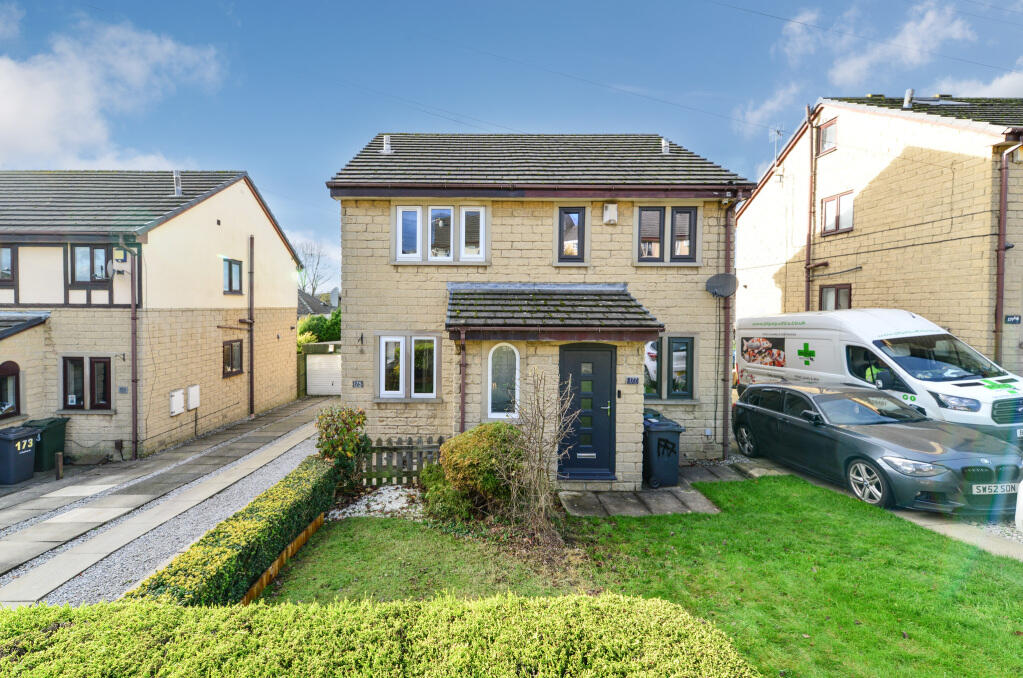 Main image of property: The Oval, Bingley, West Yorkshire, BD16