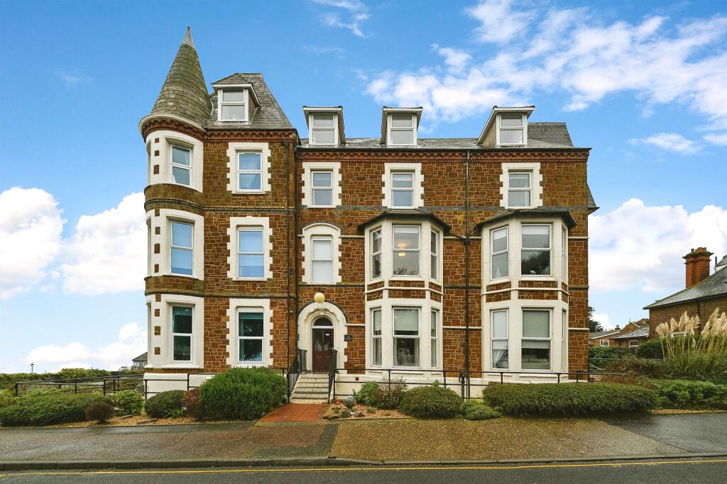 2 bedroom apartment for sale in Boston Square, Hunstanton, PE36