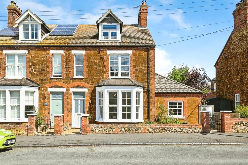 5 bedroom character property for sale in Lincoln Street, Hunstanton, PE36