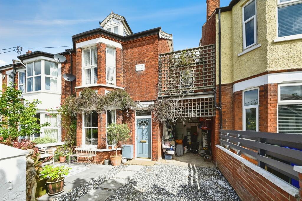 Main image of property: Glebe Avenue, Hunstanton