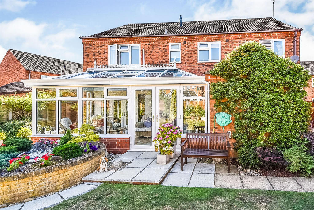 4 bedroom detached house for sale in Stanton Road, Dersingham, King's