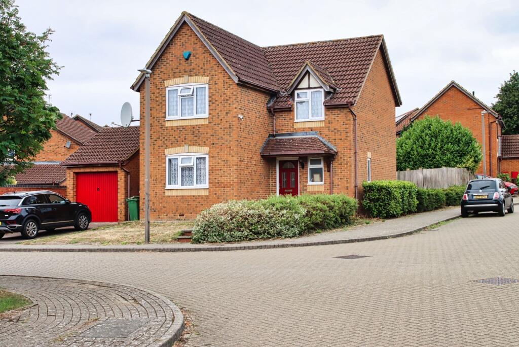 Main image of property: Braford Gardens, Shenley Brook End, Milton Keynes, MK5