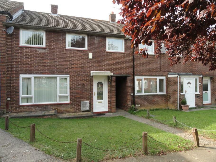 3 bedroom terraced house for rent in Middlesex Drive, West Bletchley, Milton Keynes, MK3