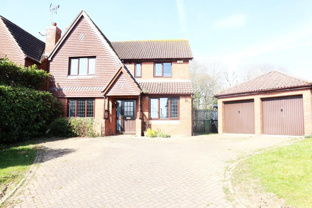 4 bedroom detached house for rent in Faraday Drive, Shenley Lodge, Milton Keynes, MK5