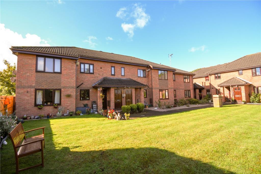 2 bedroom flat for sale in Greasby Road, Greasby, Wirral, CH49