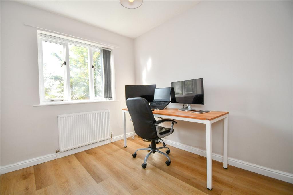 2 bedroom flat for sale in Greasby Road, Greasby, Wirral, CH49