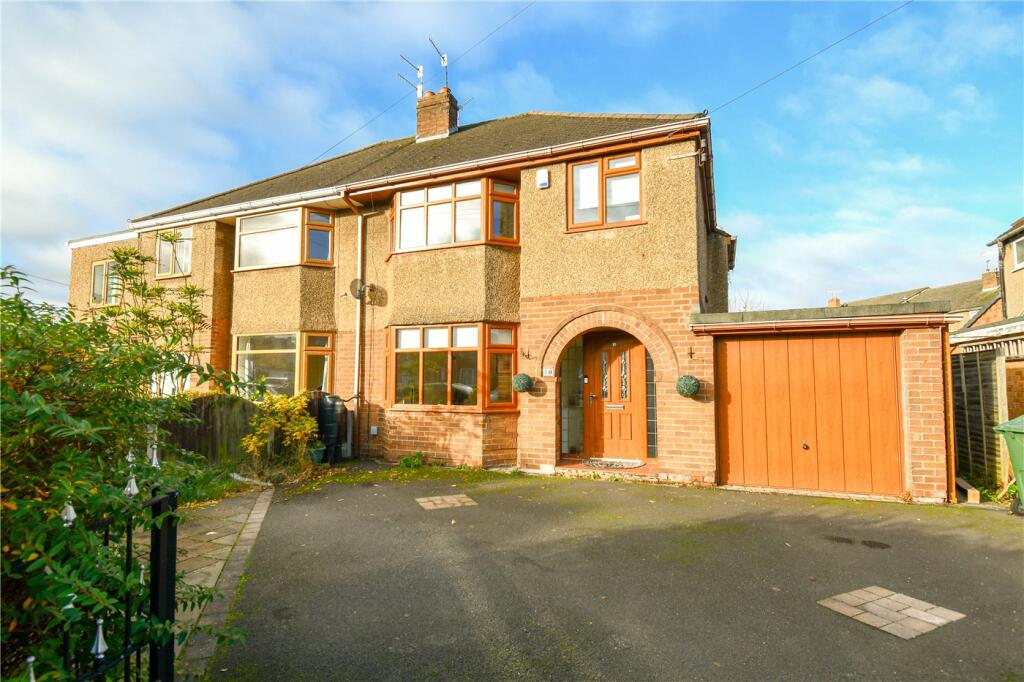 3 bedroom semidetached house for sale in Brookside Crescent, Saughall