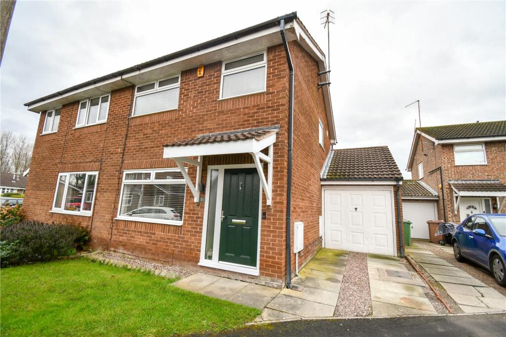 3 bedroom semidetached house for sale in Mesham Close, Greasby, Wirral