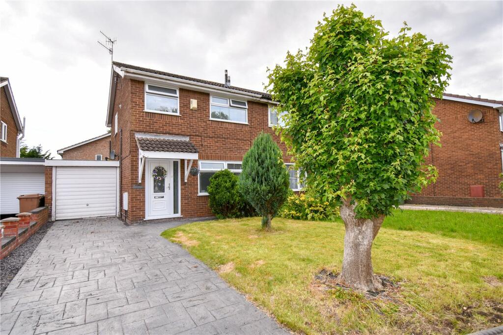 3 bedroom semidetached house for sale in Whitelands Meadow, Greasby