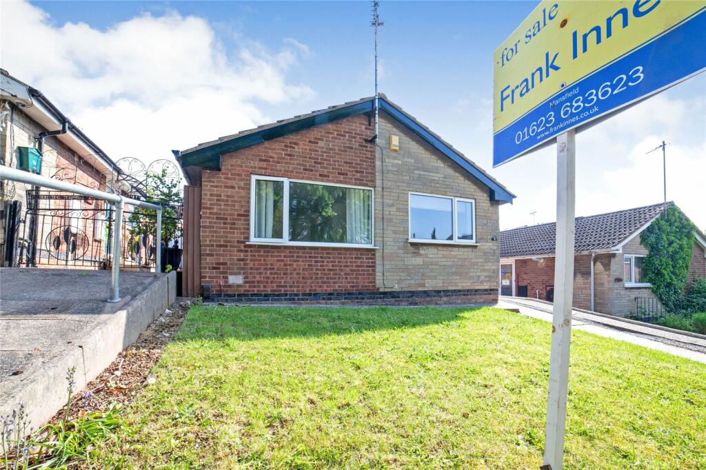 2 bedroom bungalow for sale in Westhill Park, Mansfield Woodhouse